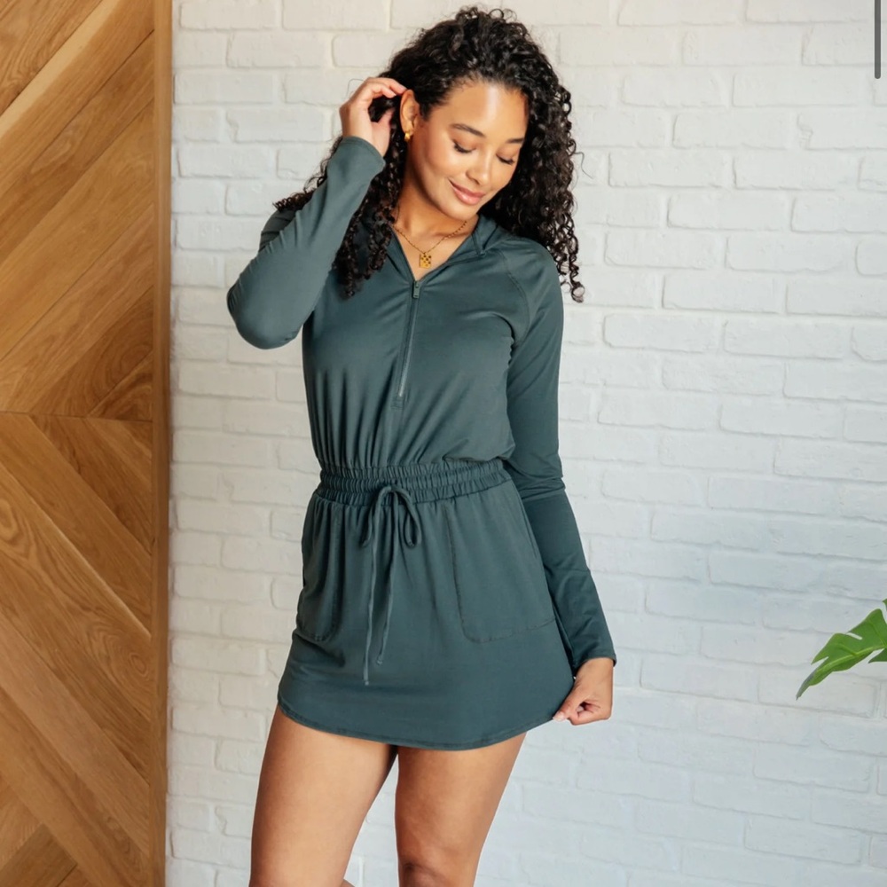 Getting Out Long Sleeve Hooded Zip-Up Athleisure Dress Romper Large Dark Green - Picture 3 of 12